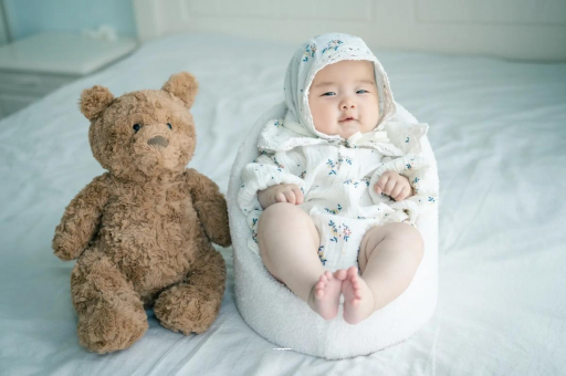 桦甸宝宝吃不饱母乳的症状